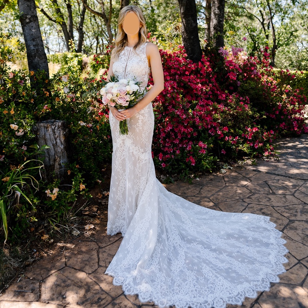 Enzoani - Wedding Dress, Bridal Gown, Open Back, High Neck Line (Size 4)